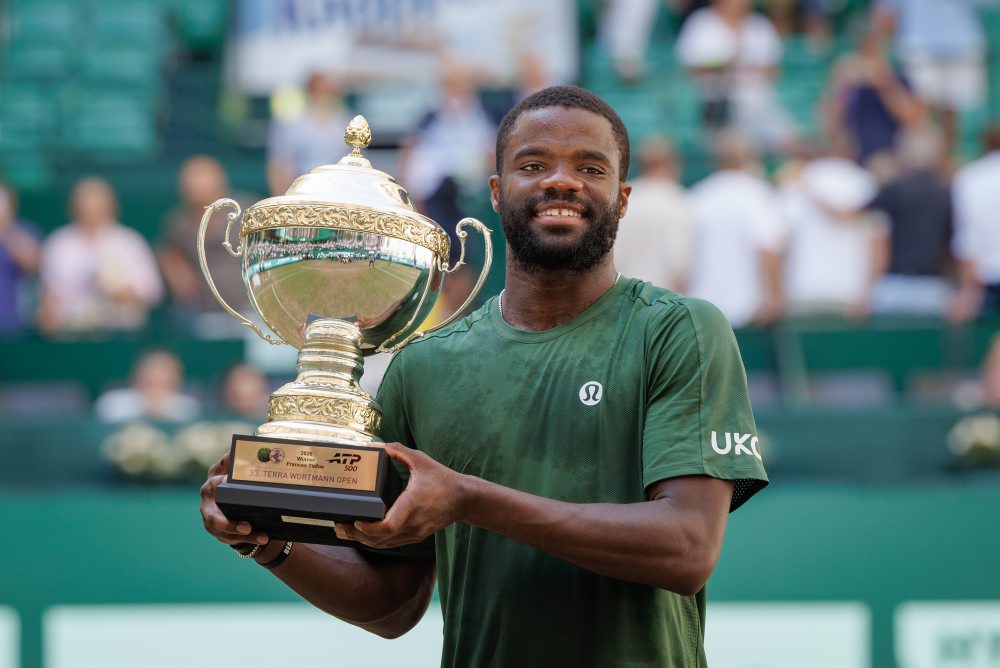 Američan Frances Tiafoe získal v Halle najcennejší titul kariéry, vo finále zdolal Fritza