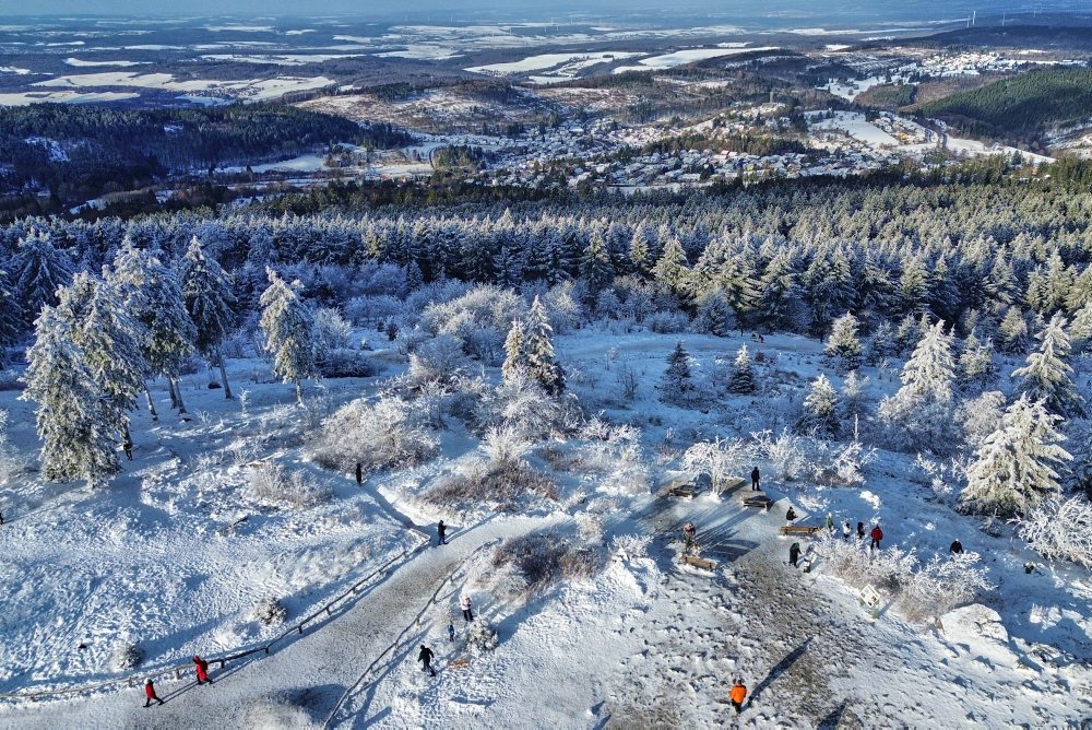 Denný život po snežení v Nemecku