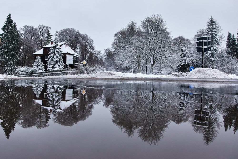 Nemecko: Sneh a ľad spôsobili rozsiahle rušenie letov na letisku vo Frankfurte