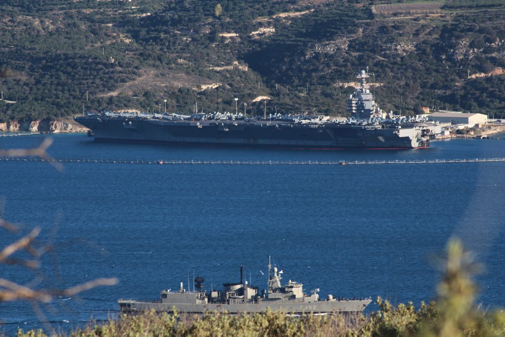 Najväčšia lietadlová loď na svete USS Gerald Ford zakotvila na Kréte