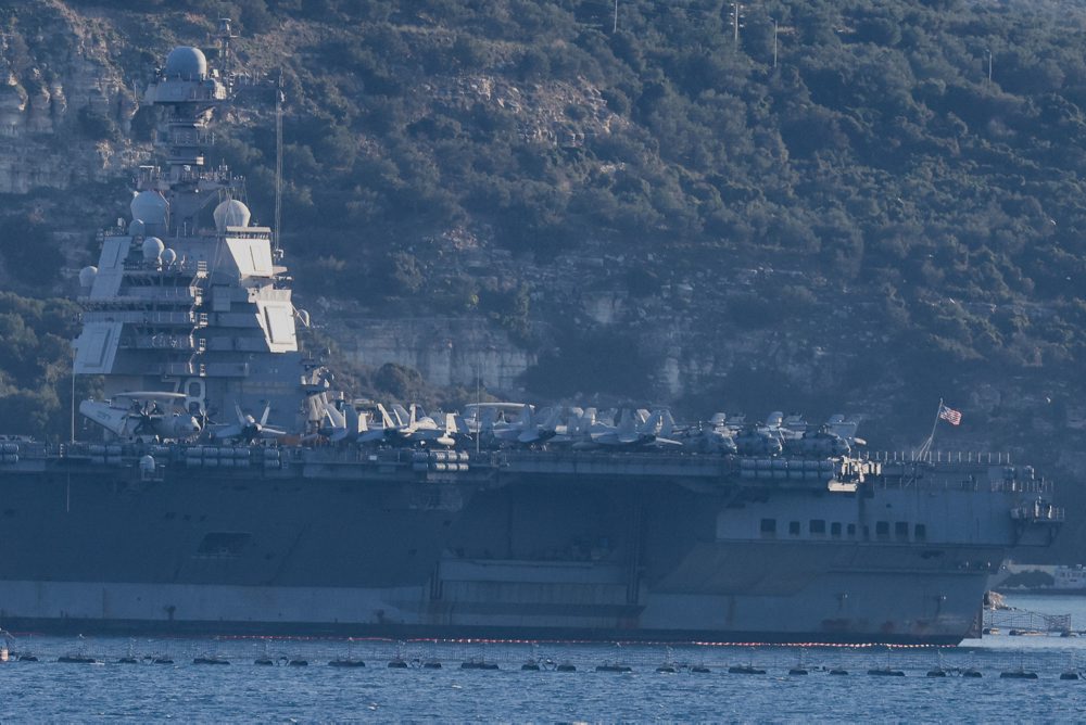 Najväčšia lietadlová loď na svete USS Gerald Ford zakotvila na Kréte