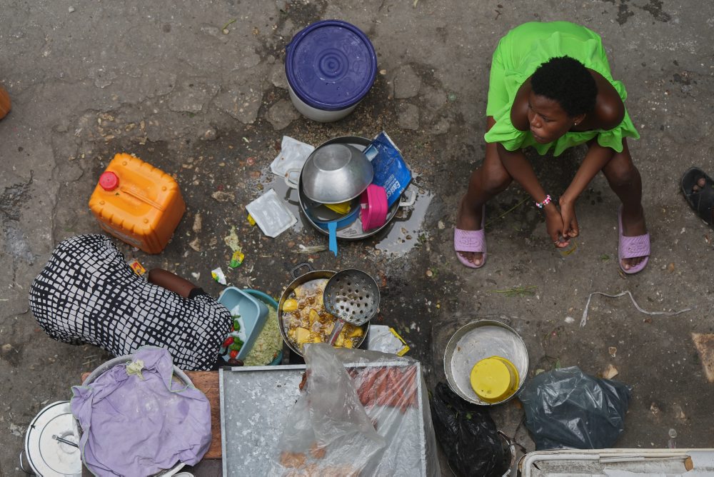 OSN: Víkendový útok gangu na mesto na Haiti si vyžiadal najmenej 70 mŕtvych
