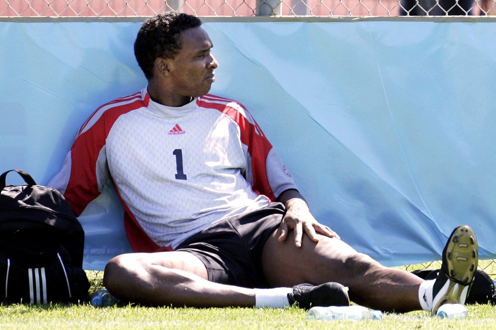 Bývalý brankár Newcastlu Hislop bojuje s rakovinou