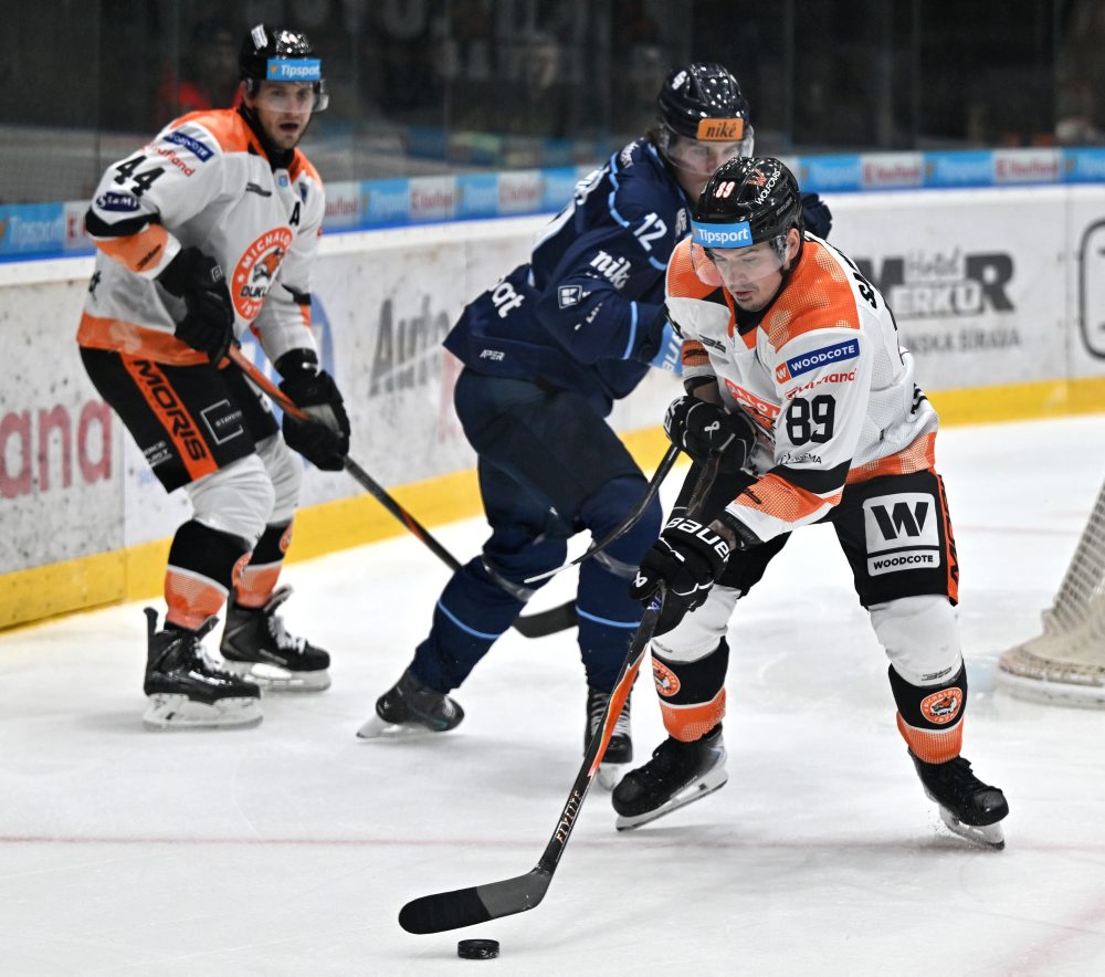 Zápas hokejovej Tipsport ligy: HK Dukla Michalovce - HC Slovan Bratislava