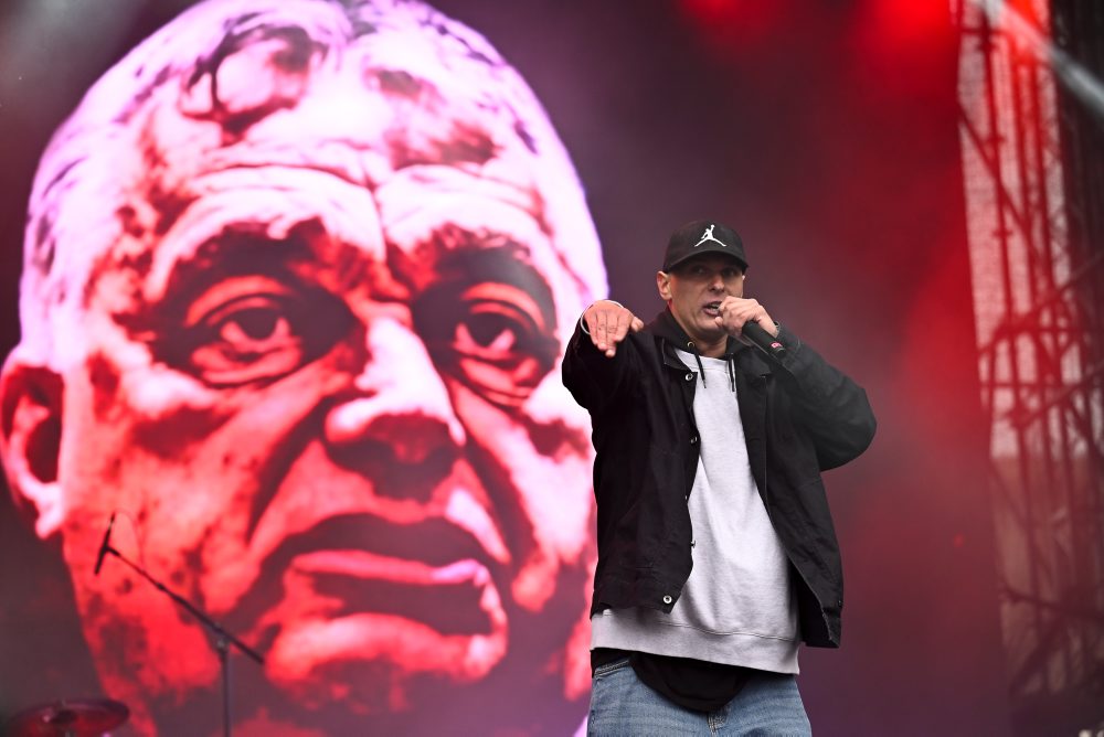 Maďarsko: Po protestnom koncerte v Budapešti pomáhali účastníci upratať námestie