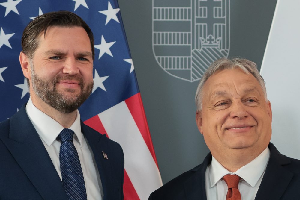 Viceprezident USA Vance odcestoval do Maďarska podporiť pred voľbami Orbána