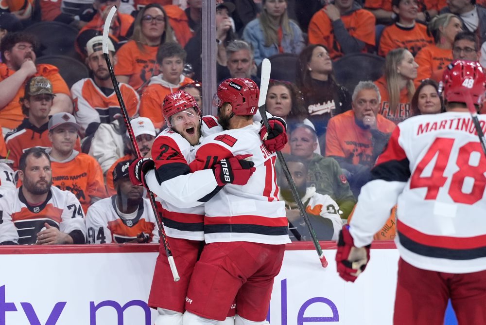 Philadelphia Flyers - Carolina Hurricanes