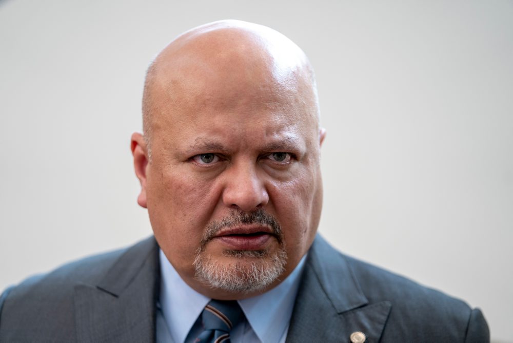 Členské štáty ICC odvolali hlavného žalobcu Karima Khana