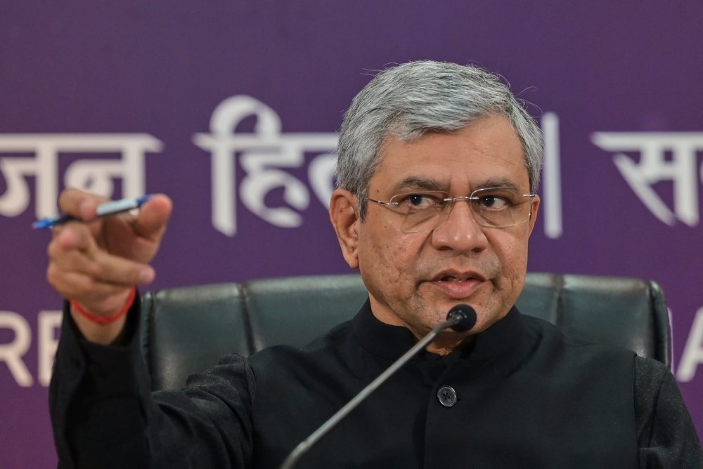 Summit o umelej inteligencii v Indii