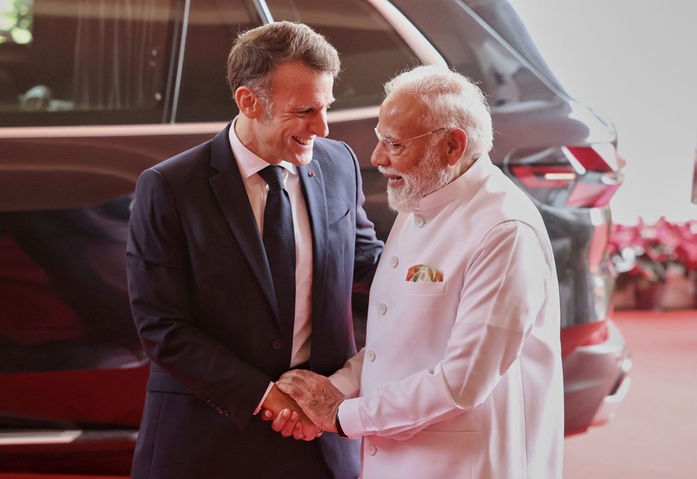 Francúzsky prezident Emmanuel Macron pricestoval do Indie