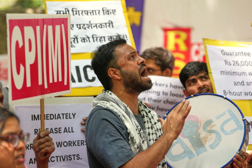 Protest na podporu pracovníkov, ktorí požadujú zvýšenie miezd a ďalšie pracovné práva v indickom meste Naí Dillí 