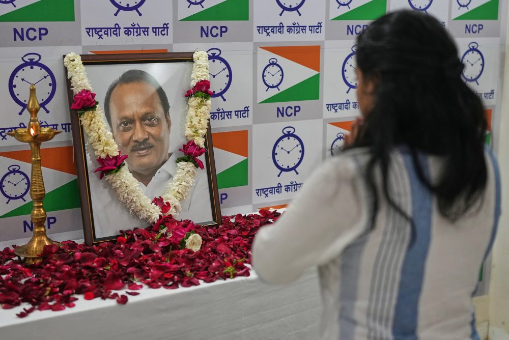 India: Pri páde lietadla zahynul námestník hlavného ministra štátu Maháraštra