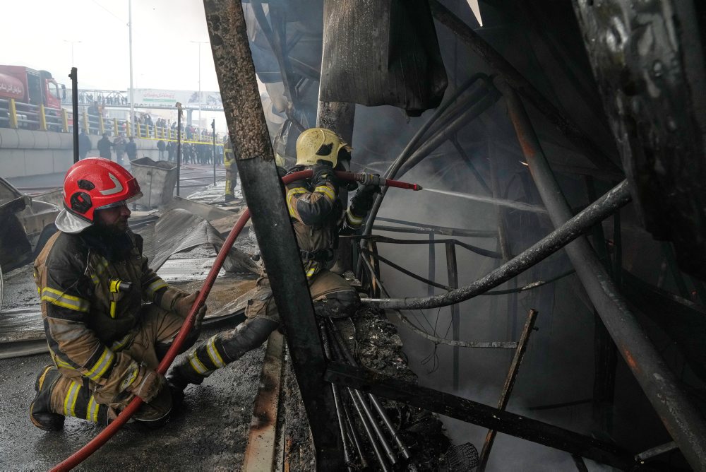 Bazár v Teheráne zachvátili plamene