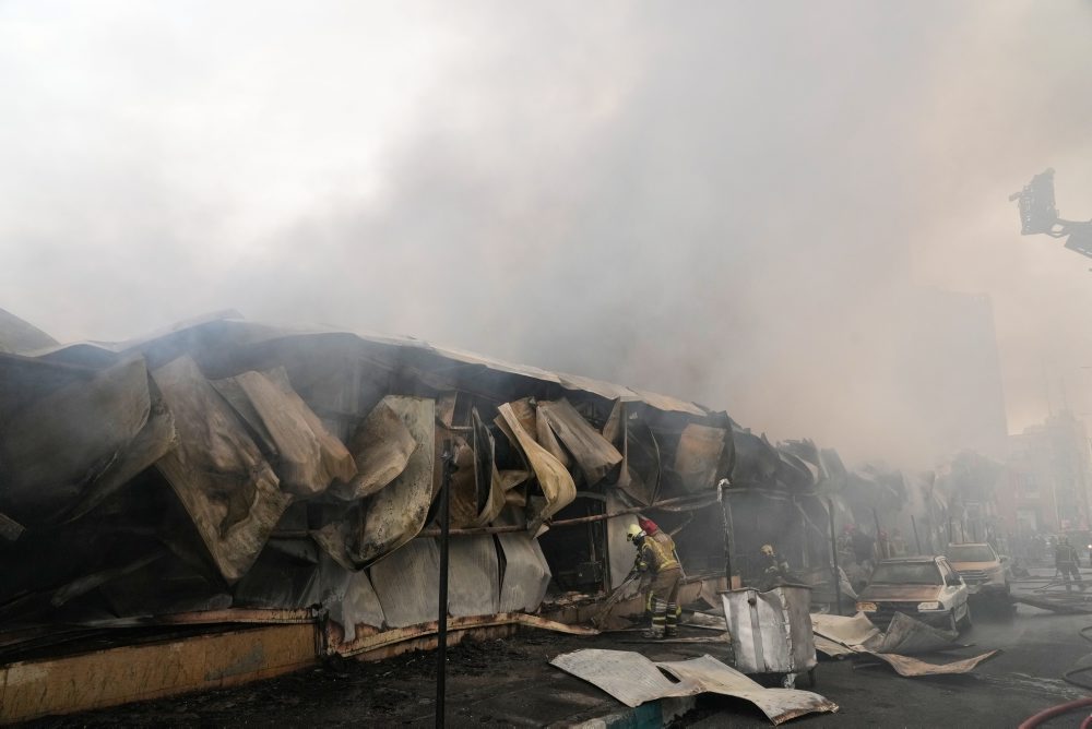 Bazár v Teheráne zachvátili plamene