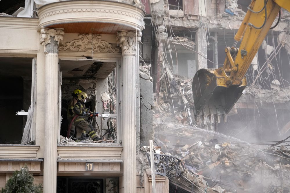 Izrael spustil ďalšiu vlnu útokov na Teherán, v meste bolo počuť mohutné výbuchy