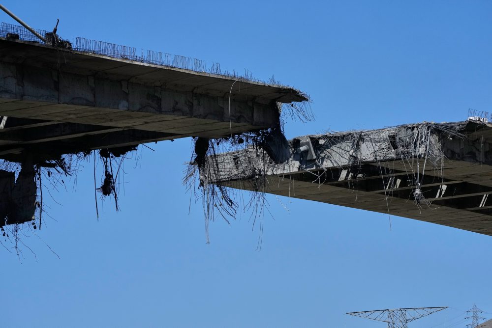 Dvojitý zásah v Iráne zničil dôležitý diaľničný most medzi Teheránom a Karadžom