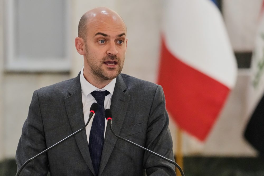 Šéf francúzskej diplomacie Jean-Noël Barrot pricestoval na návštevu Iraku