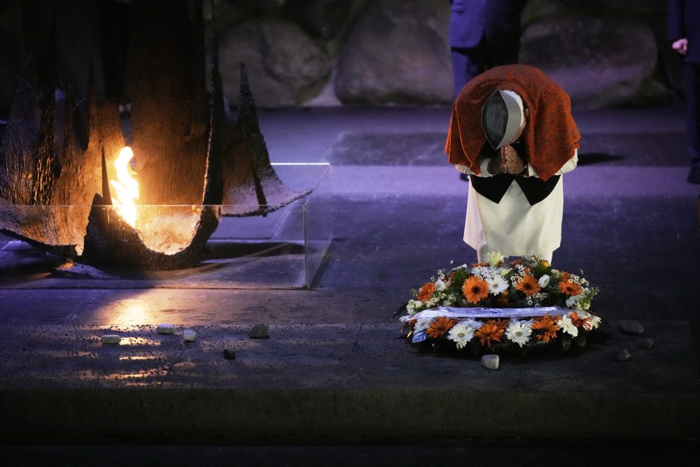 Indický premiér Naréndra Módí pokračuje v návšteve Izraela, s premiérom Benjaminom Netanjahuom navštívil Múzeum holokaustu Jad Vašem v Jeruzaleme