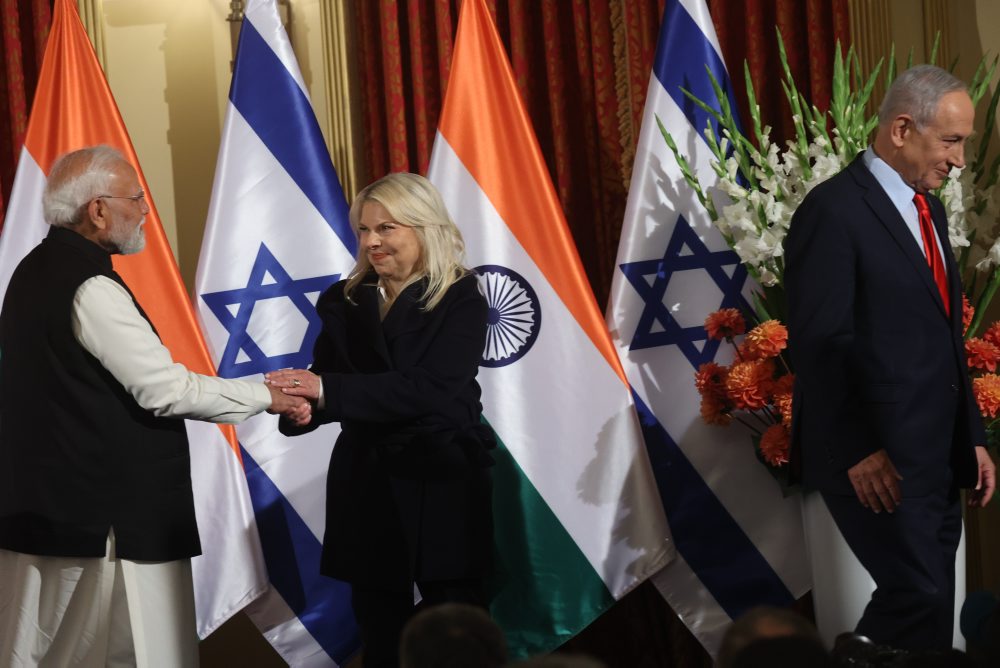 Indický premiér Naréndra Módí pokračuje v návšteve Izraela, stretol sa aj s premiérom Benjaminom Netanjahuom 