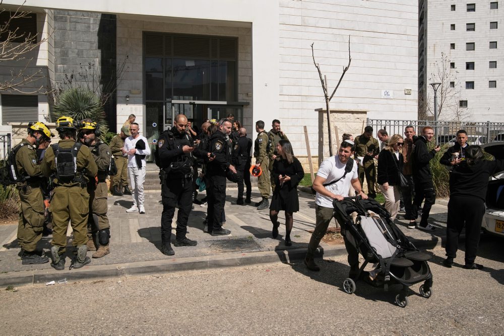 Irán v odvete zaútočil raketami na Izrael, vyslal aj drony