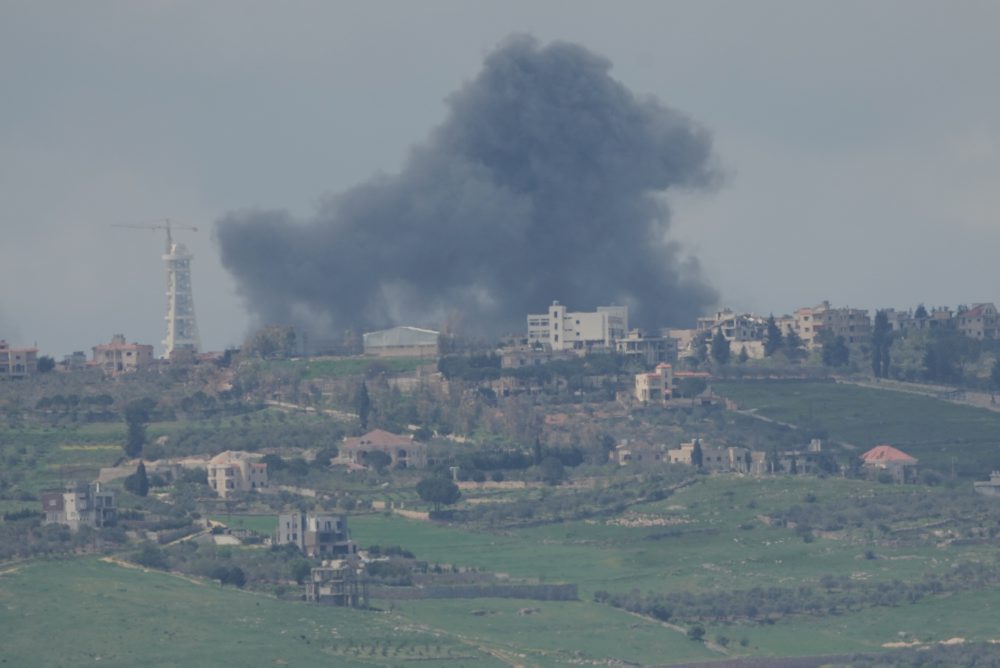 Izrael pokračuje v útokoch na južný Libanon