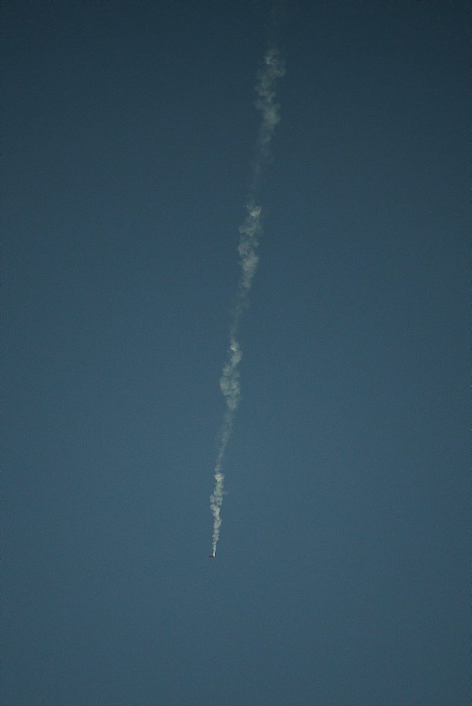 Irán v odvete zaútočil raketami na Izrael, vyslal aj drony