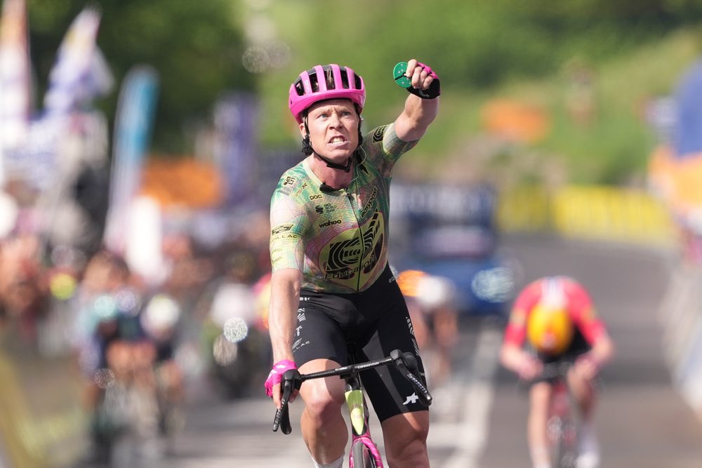 Dán Michael Valgren triumfoval v 17. etape pretekov Giro d'Italia