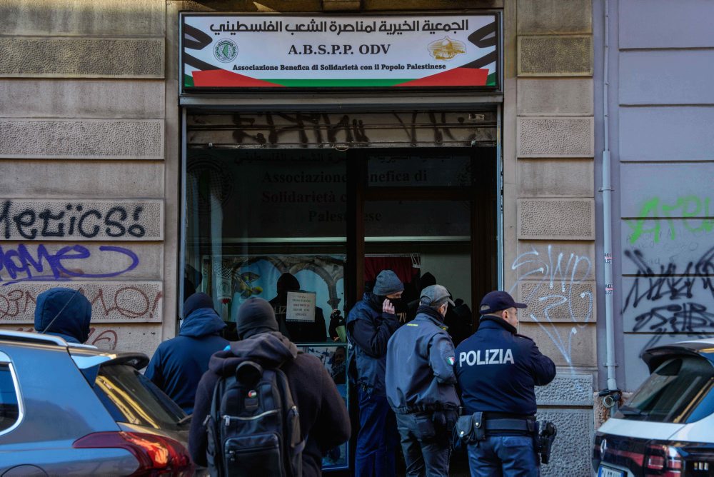 Polícia zadržala sedem ľudí, ktorí údajne zbierali peniaze pre Hamas