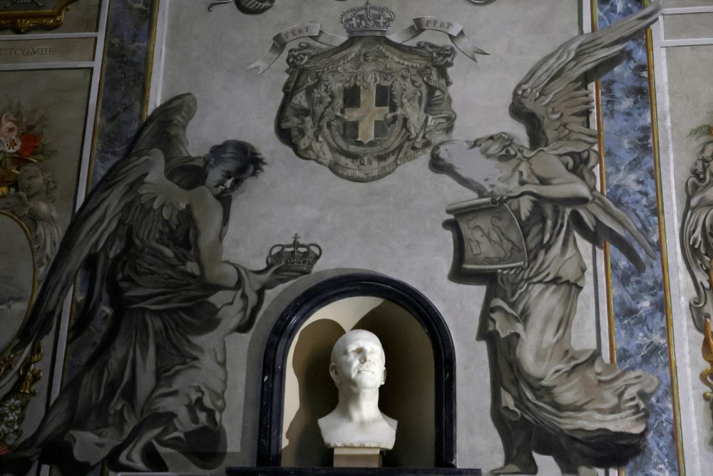 Tvár cherubína podobnú premiérke Meloniovej v rímskej bazilike prekryli