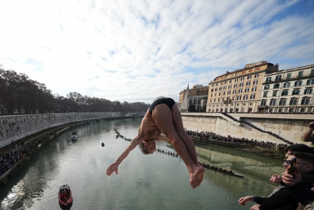 Novoročný skok do rieky Tiber