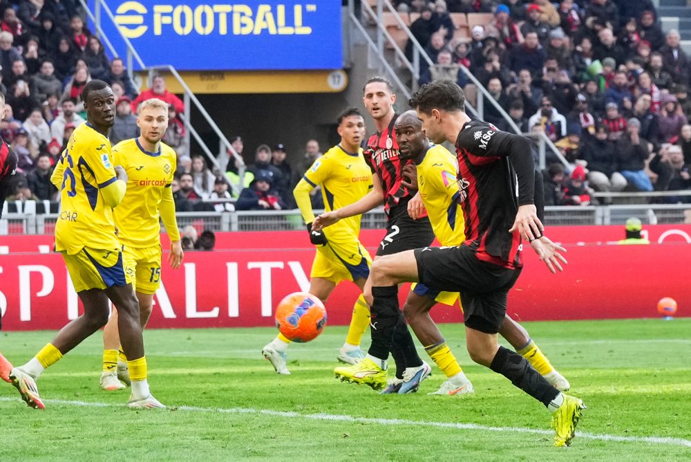 AC Miláno - Hellas Verona