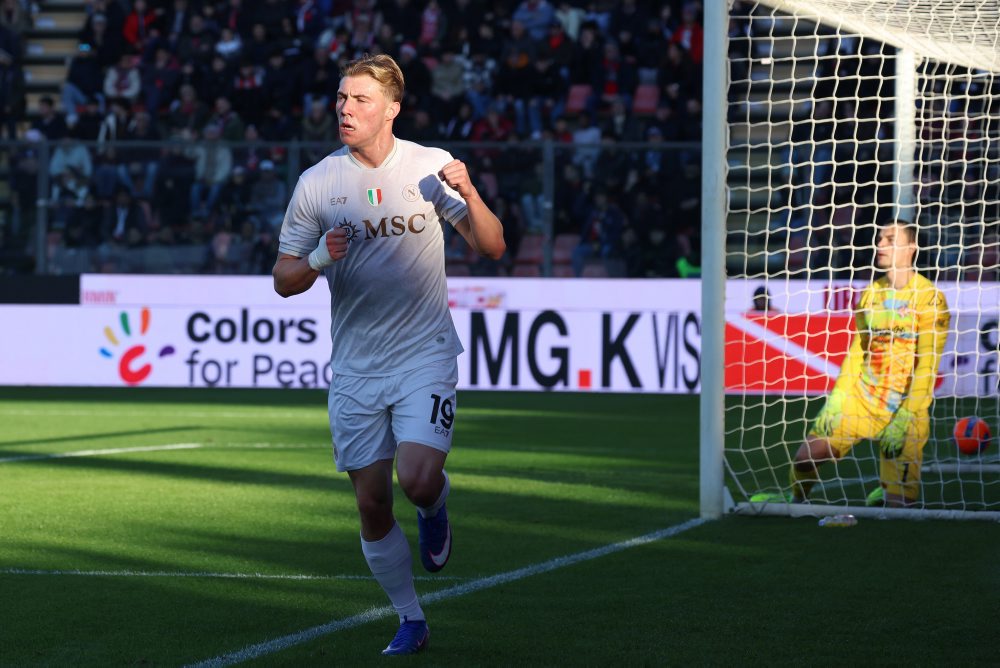 Neapol chce získať Hojlunda na trvalý prestup