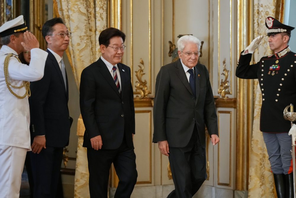 Juhokórejský prezident I Če-mjong pricestoval na návštevu Talianska, stretol sa s prezidentom Mattarellom