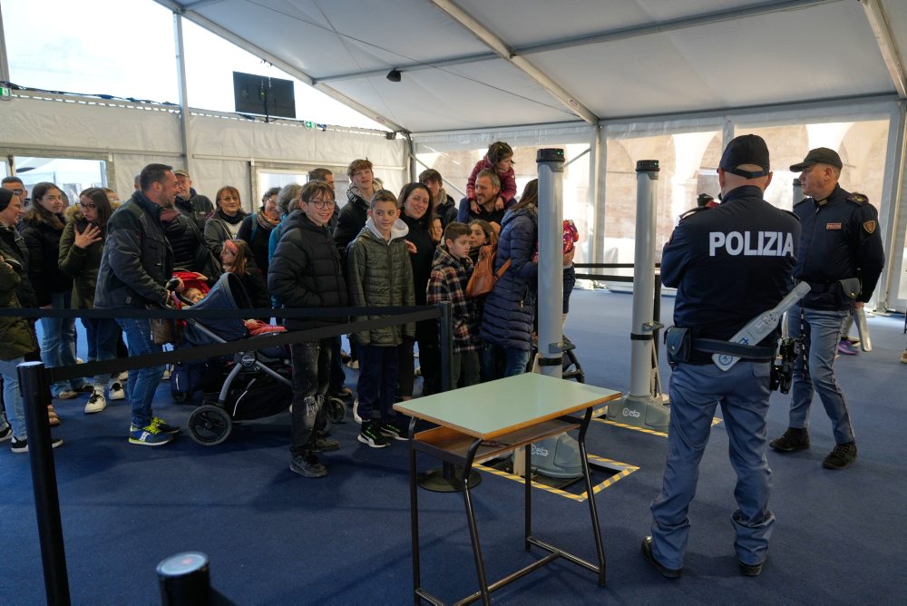 Po prvý raz verejne vystavili relikvie svätého Františka