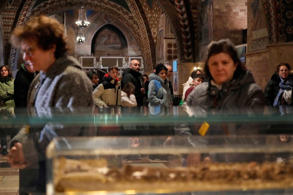 Po prvý raz verejne vystavili relikvie svätého Františka