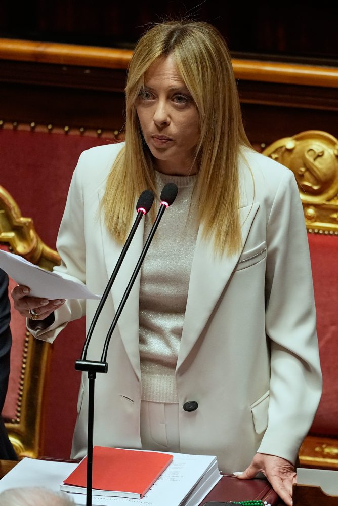 Talianska premiérka odsúdila úder na školu v Iráne, volá po zistení vinníkov