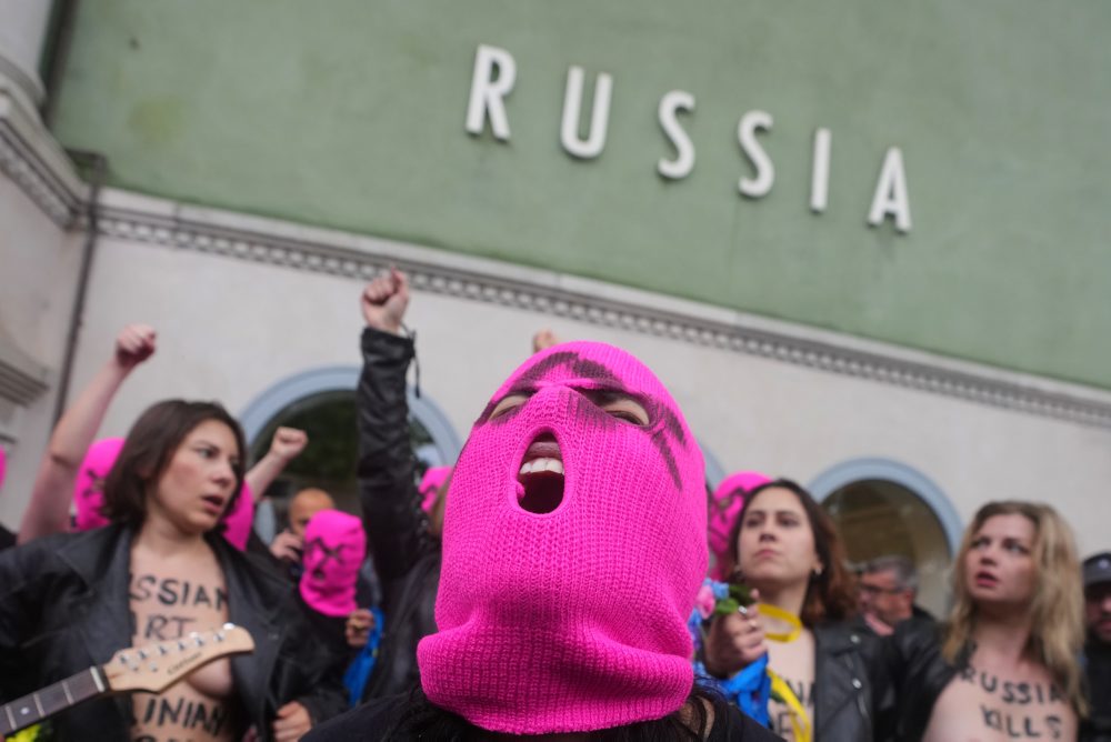 Protest proti prítomnosti Ruska na výstave Biennale v Benátkach