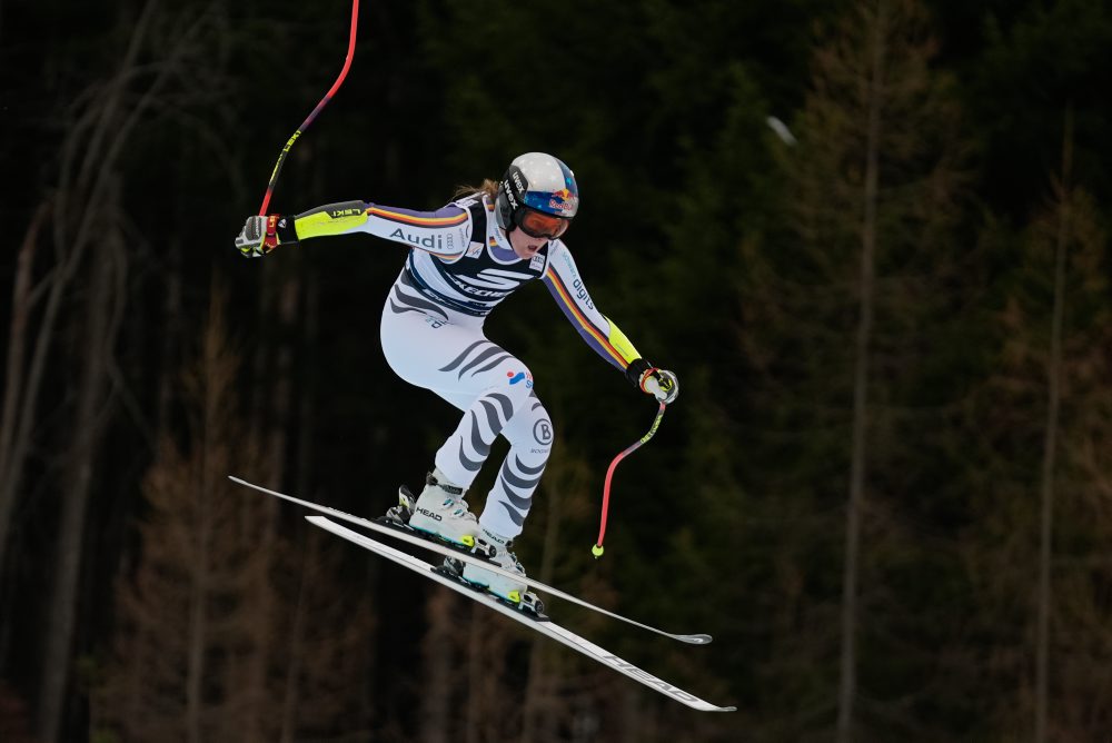 Lyžovanie-SP: Aicherová vyhrala super-G v Tarvisiu pred Vonnovou