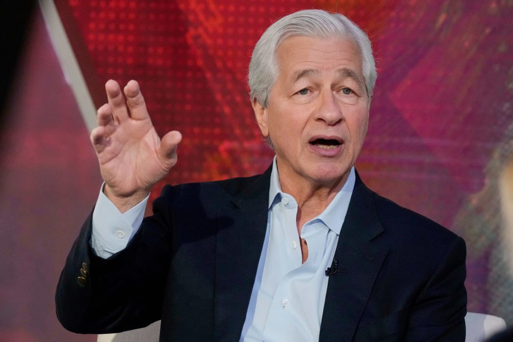 Zisk americkej banky JPMorgan vzrástol v 1. kvartáli o viac než desatinu