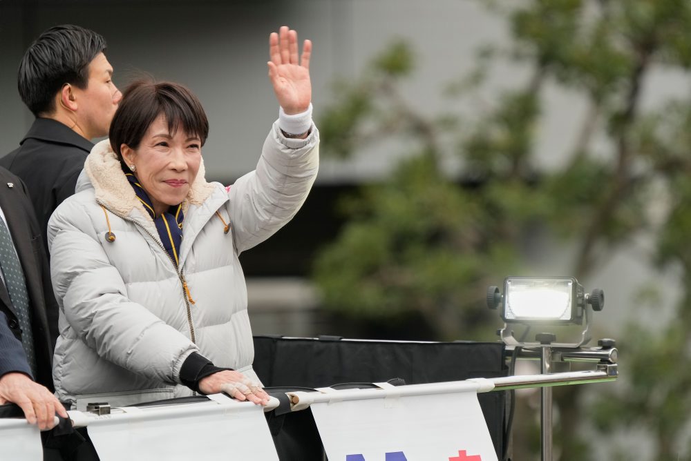Takaičiová sľubuje, že v prípade víťazstva vo voľbách zvýši bezpečnosť Japonska