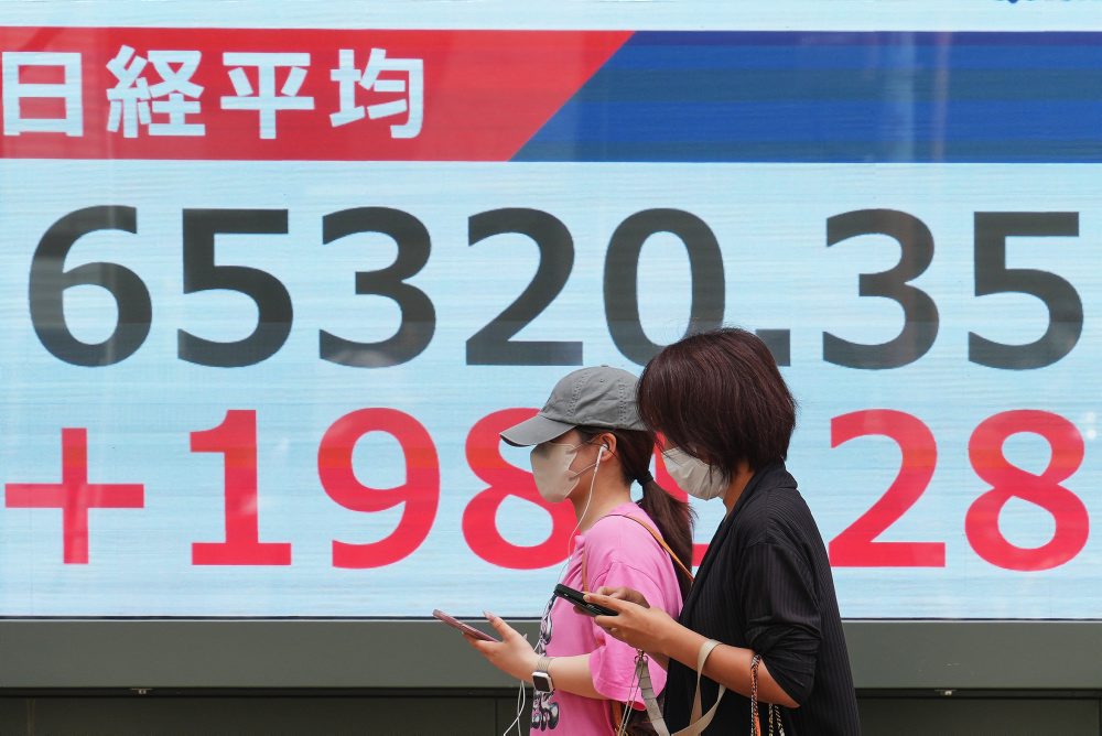 Japonský Nikkei 225 sa prvýkrát dostal nad 65.000 bodov