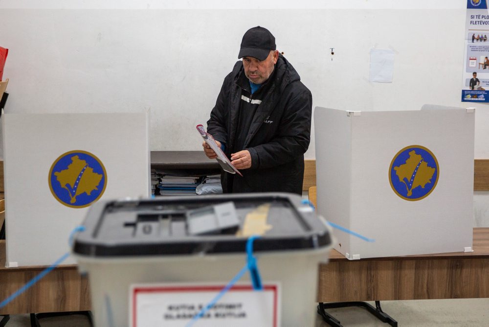 Predčasné parlamentné voľby v Kosove 