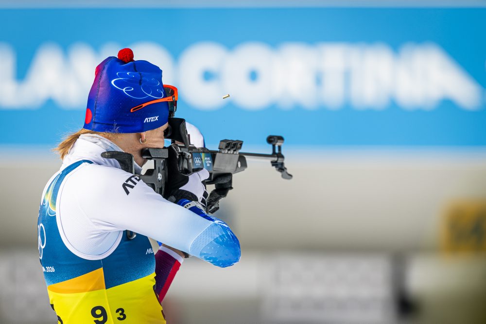 ZOH26: Biatlon – rozcvička pred štafetou žien na 4×6 km