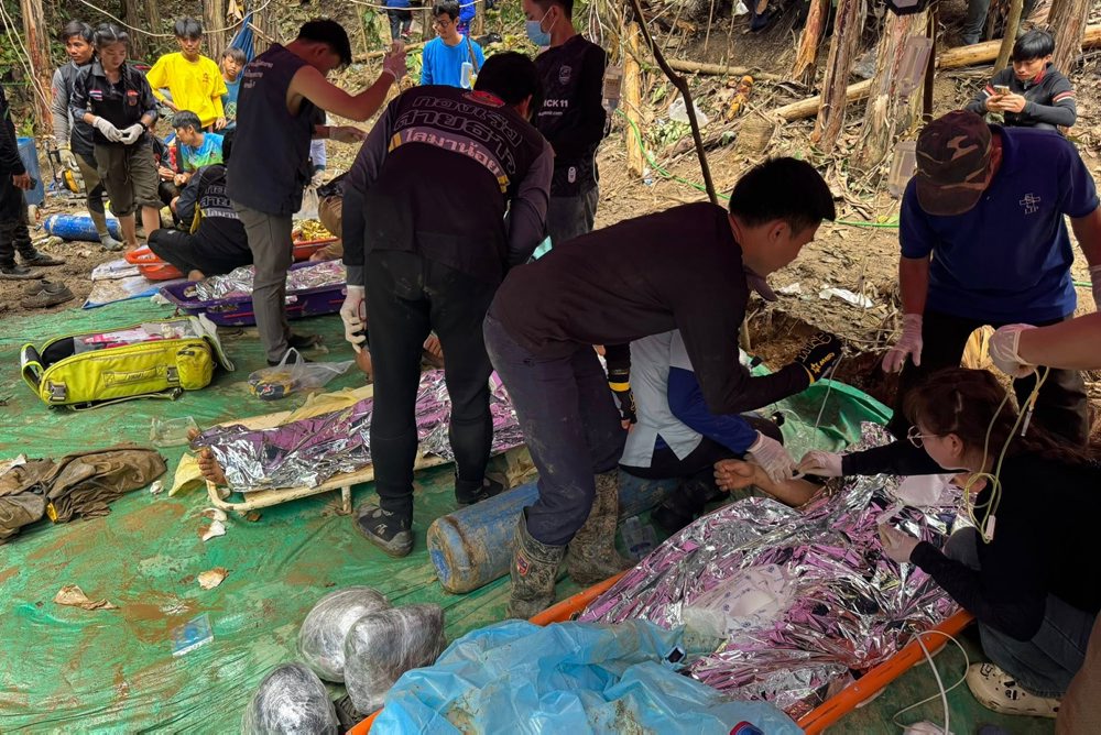 Laos: Záchranári vyslobodili jedného zo siedmich mužov uviaznutých v jaskyni