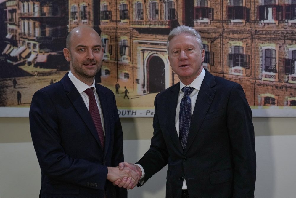 Šéf francúzskej diplomacie Jean-Noël Barrot pricestoval na návštevu Libanonu