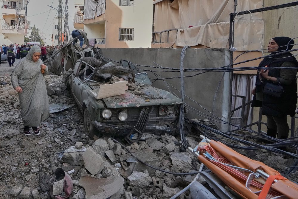 Škody po izraelských leteckých útokoch na prístavné mesto Sidon na juhu Libanonu