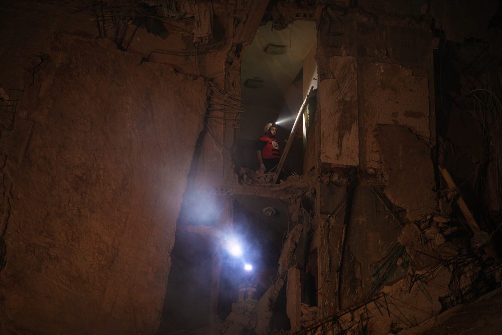 Izraelská armáda napriek prímeriu zaútočila na Bejrút a oblasti na juhu Libanonu