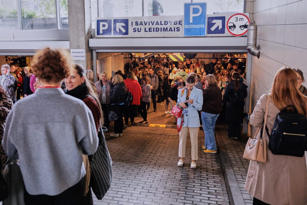 Litva vyhlásila pohotovosť pre hrozbu dronov, Vilnius dočasne uzavrel letisko