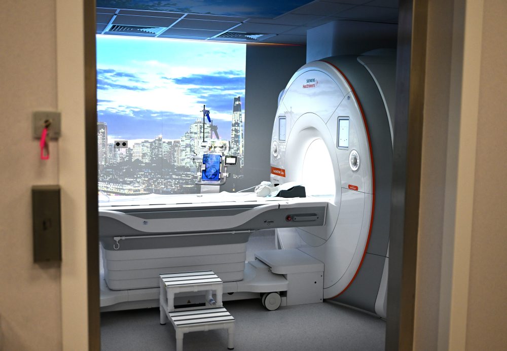 Otvorenie nového pracoviska magnetickej rezonancie Kliniky zobrazovacích metód Lekárskej fakulty Univerzity Pavla Jozefa Šafárika a a Východoslovenského ústavu srdcovocievnych chorôb v Košiciach