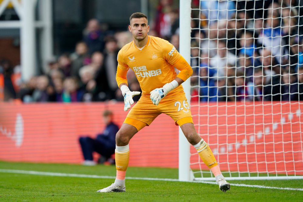 Brankár Darlow podpísal zmluvu s Manchestrom United